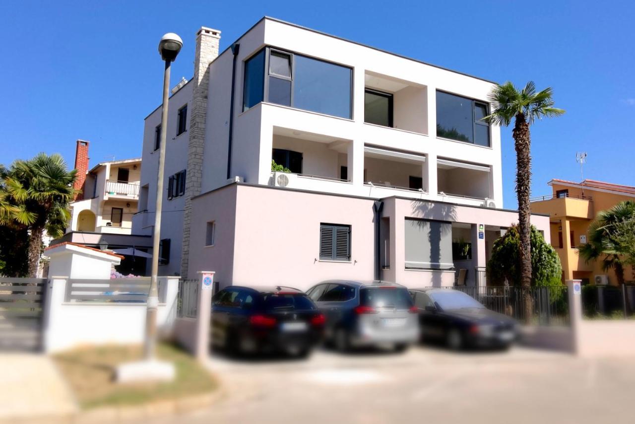 Stay In The Heart Of Porec - 50M To The Beach Kültér fotó