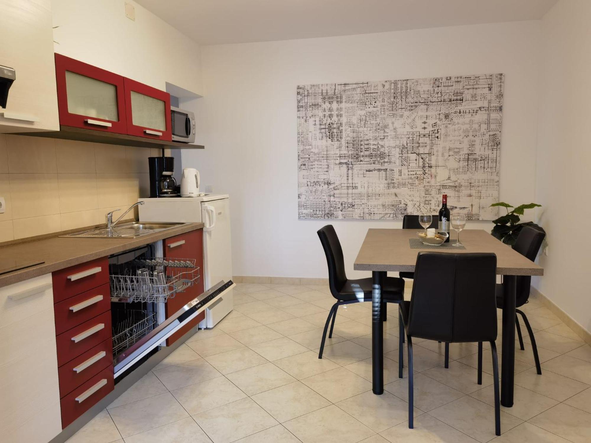 Stay In The Heart Of Porec - 50M To The Beach Kültér fotó
